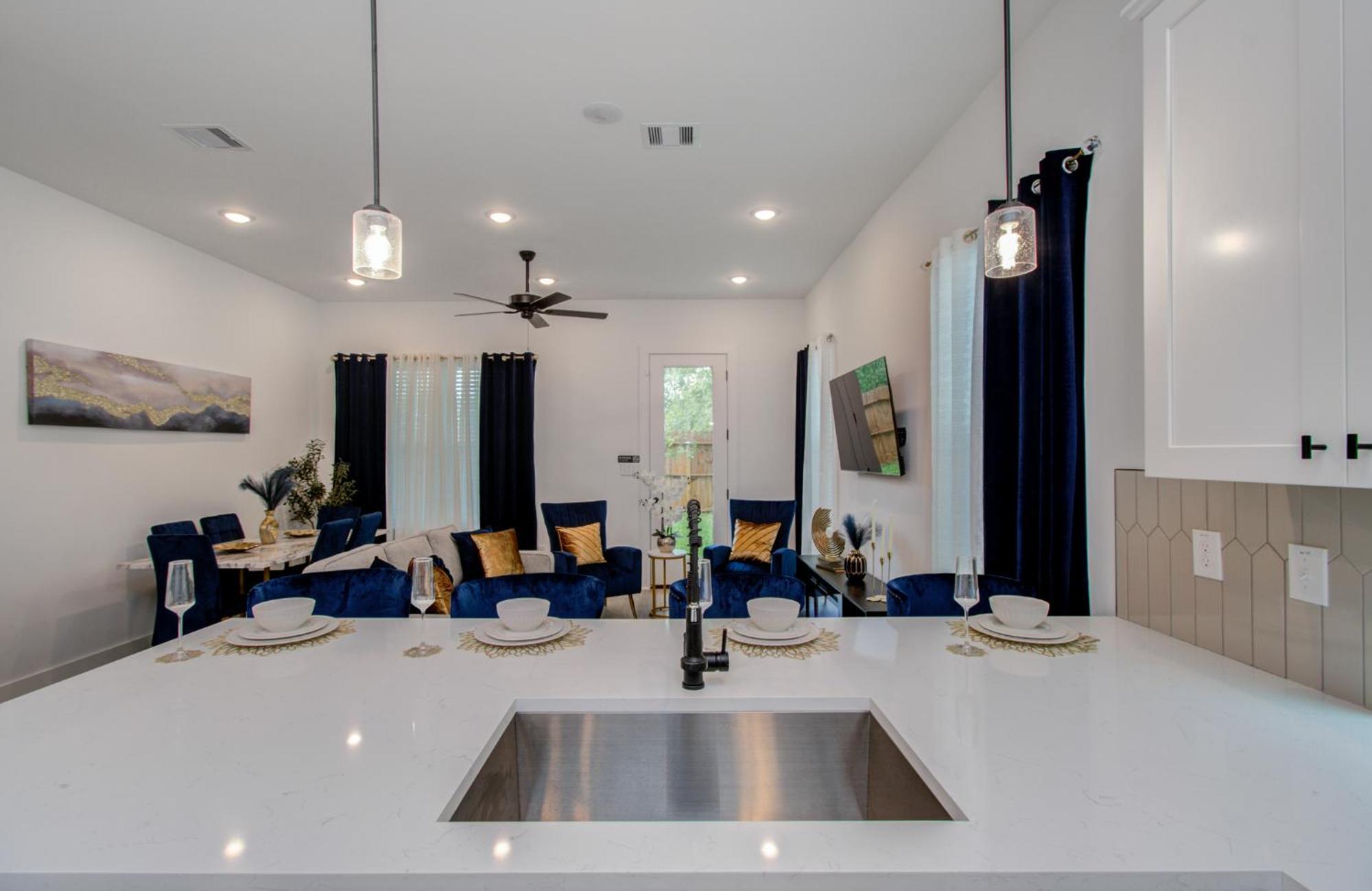 Urban Luxe Getaway 4 Mins To Dt Newly Built Home Houston Exterior photo